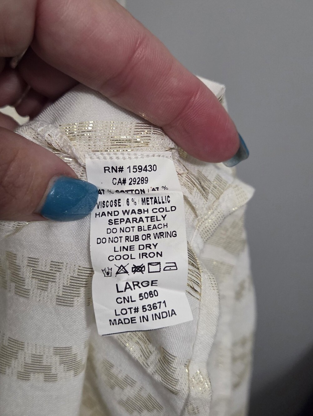 Elan cream textured slip with subtle metallic accents - Picture 8 of 10